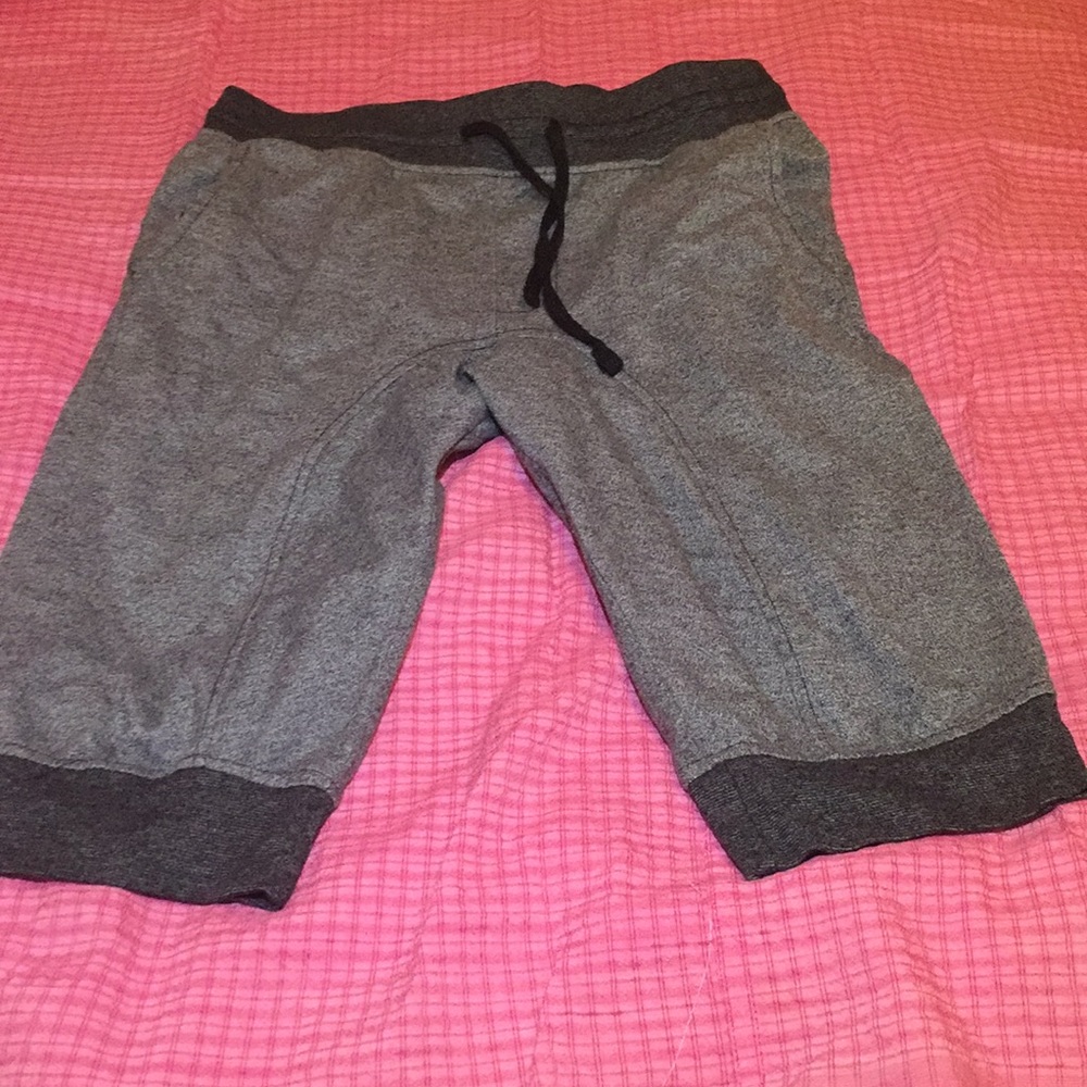 Knee length joggers
